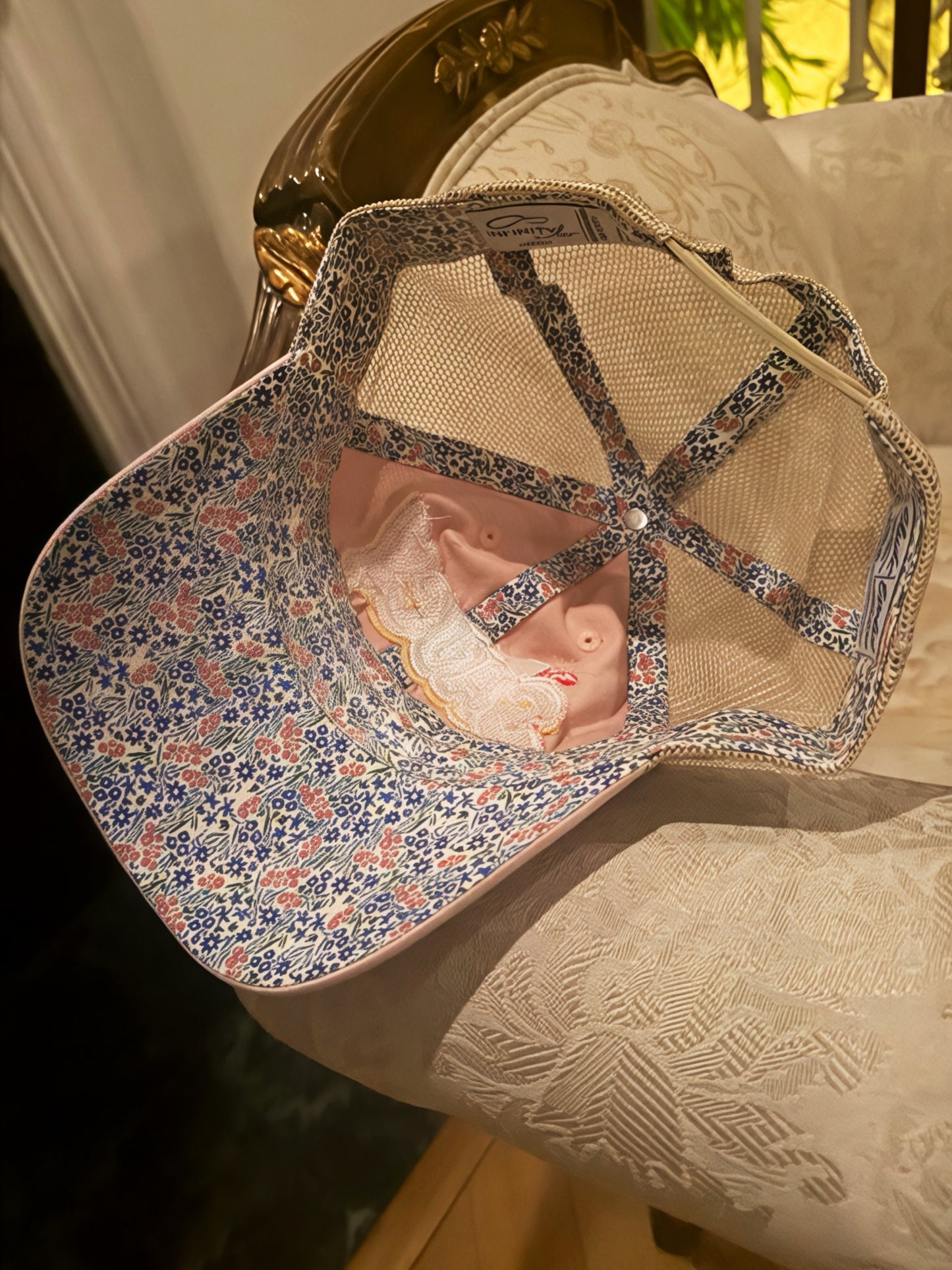 Washed Mesh-Back Cap (Floral+ Pink)